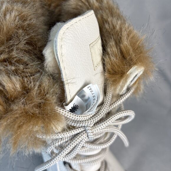 New Womens UGG Snow Boot Adirondack III White Leather Laced Up Fur Cuff $250 10 - Picture 13 of 16